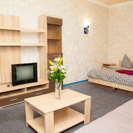 Semi-Luxury Apt On 82 Nezalezhnoi Ukrаiny Street Near Intourist Hotel Zaporizhia ภายนอก รูปภาพ